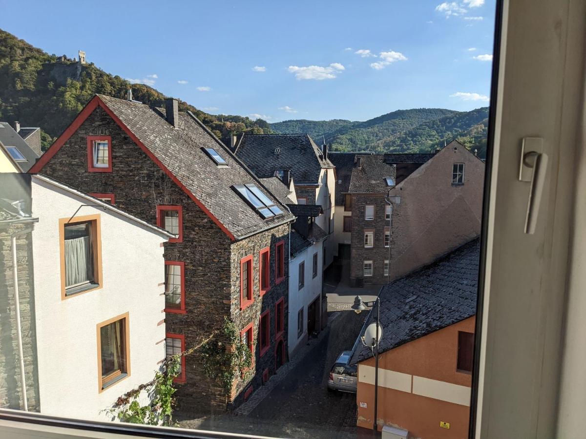 Monkey Factory - Mini Home-Stay Hostel Traben-Trarbach Eksteriør bilde