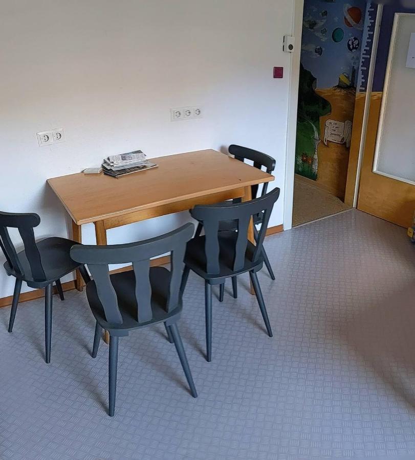 Monkey Factory - Mini Home-Stay Hostel Traben-Trarbach Eksteriør bilde