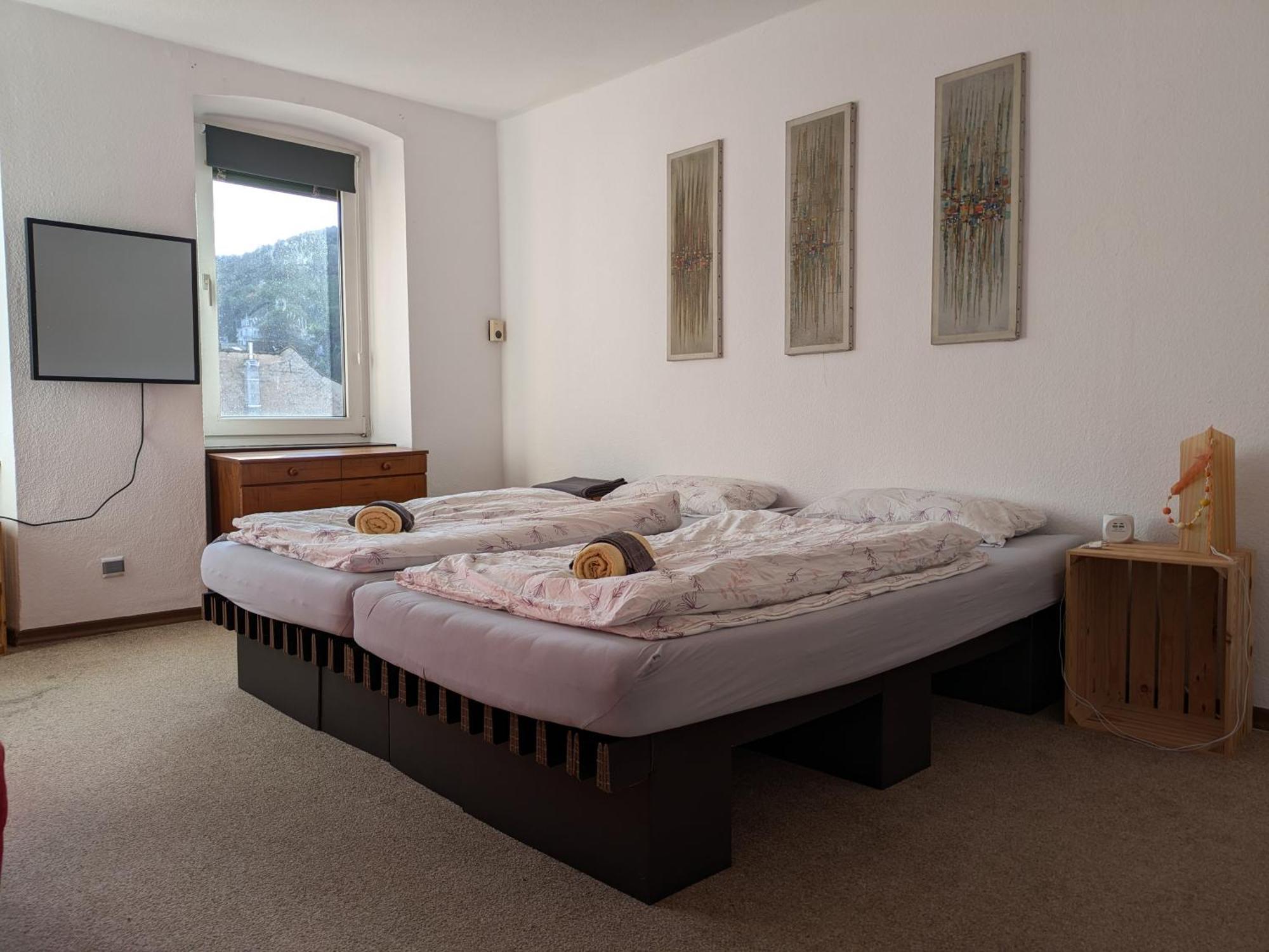Monkey Factory - Mini Home-Stay Hostel Traben-Trarbach Rom bilde